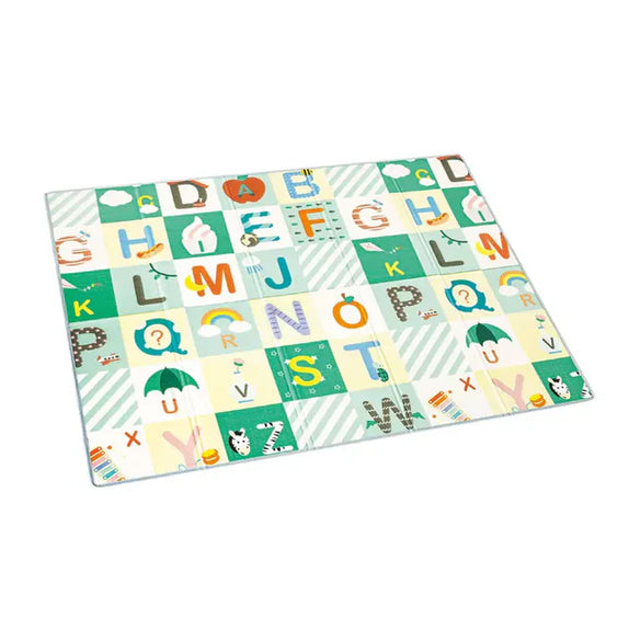Foldable alphabet play mat