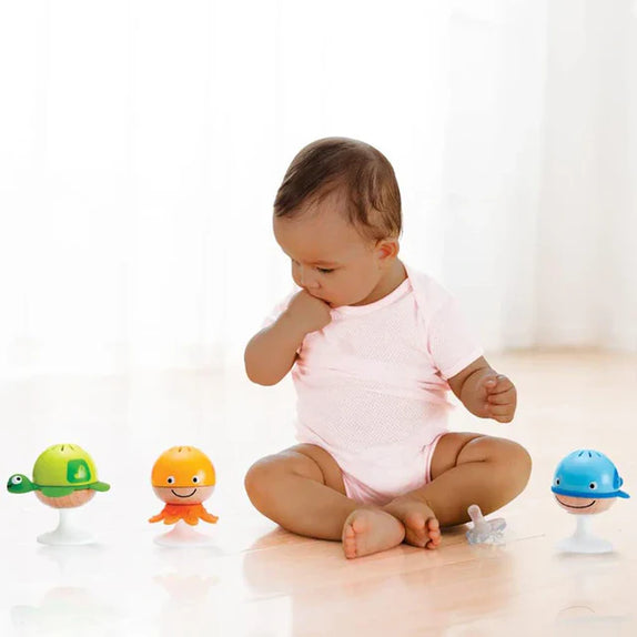 Hape stay put rattle set