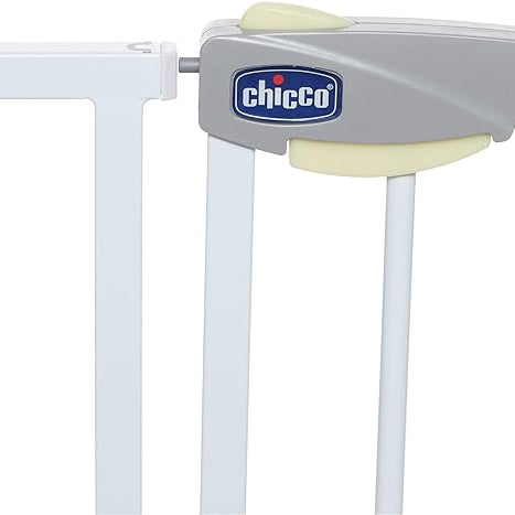 Chicco Nightlight Door Gate - White