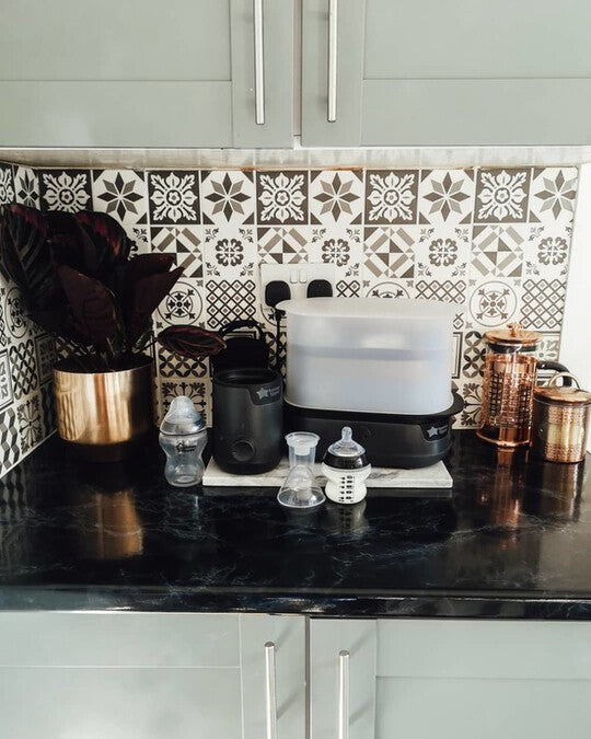 Tommee Tippee Closer to Nature Complete Feeding Kit - Black