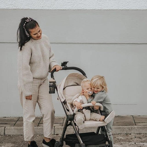 Twistshake Baby Stroller, Lightweight Foldable Pram, Compact Pushchair, Suitable for Newborn to 22kg