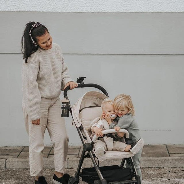 Twistshake Baby Stroller, Lightweight Foldable Pram, Compact Pushchair, Suitable for Newborn to 22kg