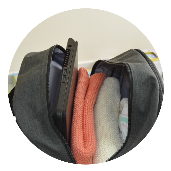 مون- شنطة ظهر للحفاضات- رمادي غامق